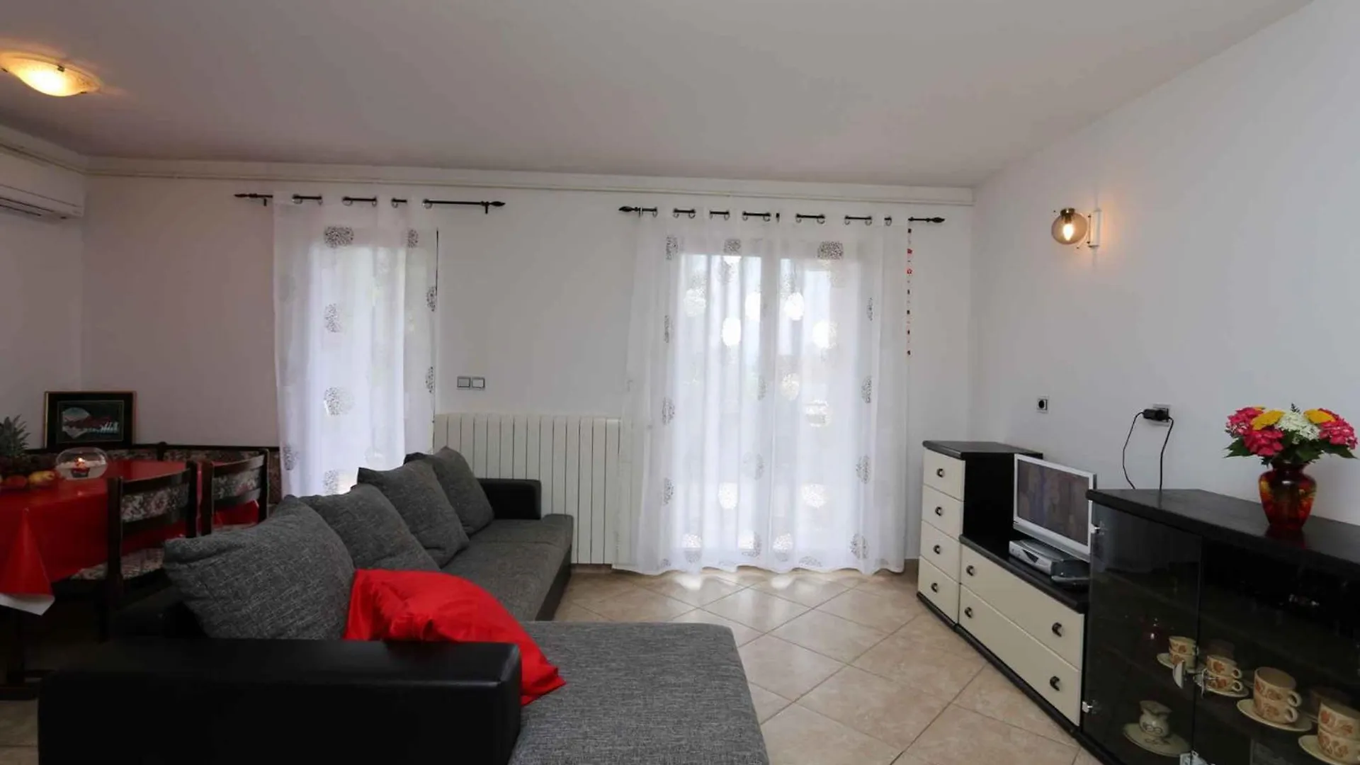 Apartments In Malinska Insel Krk 14775 Croácia